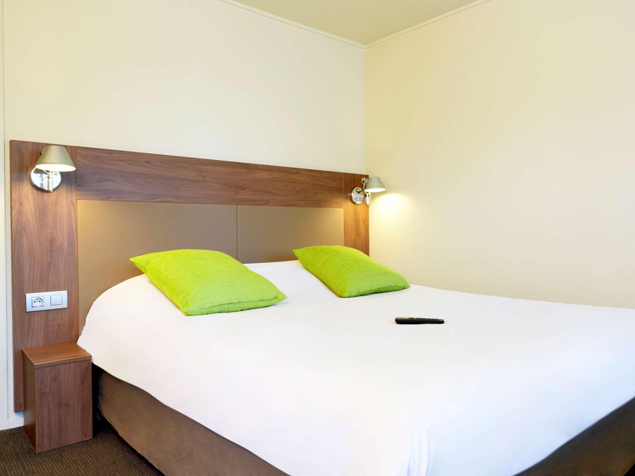 Campanile Nantes ~ Reze Aeroport Hotel Exterior photo